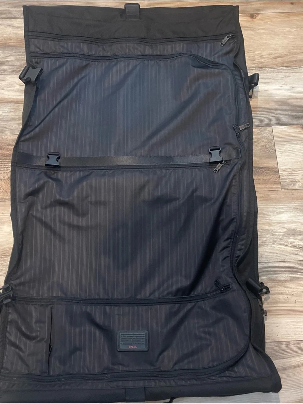 TUMI Alpha Classic Garment Bag Bifold Travel Ballistic Nylon Black Strap Dustbag